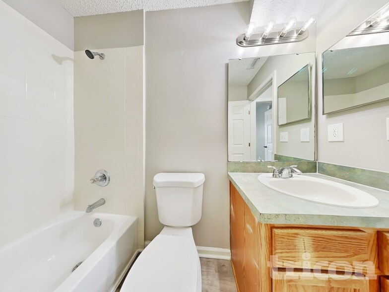 Building Photo - 4543 Deer Valley Dr