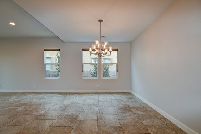 Building Photo - Well Appointed Home for Rent in Astoria!