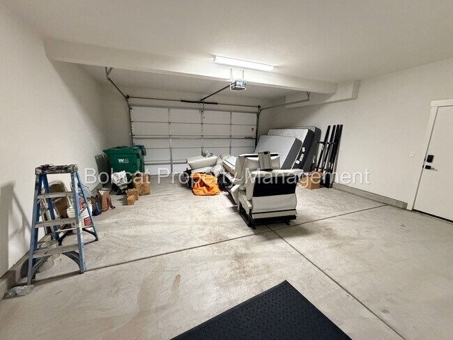 Building Photo - Modern Lock-and-Leave Living in the Heart of Carson City