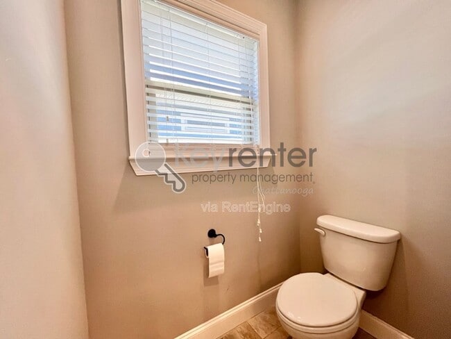 Building Photo - 2758 Waterhaven Dr