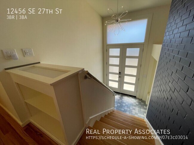 Building Photo - 12456 SE 27th St