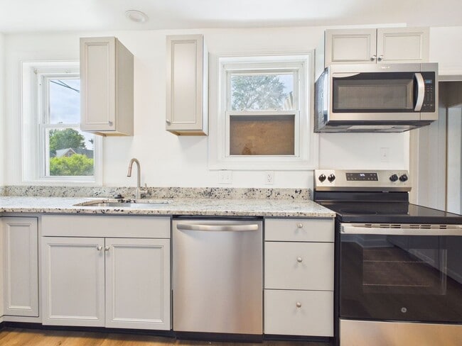 Building Photo - 3600 Pilots Ln