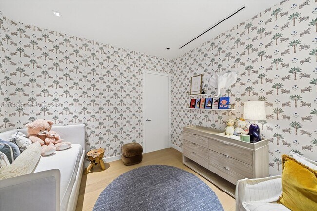 Building Photo - 4701 Meridian Ave