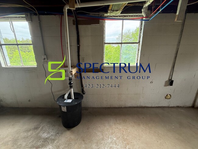 Building Photo - Freshly Remodeled 2 Bed / 1 Bath Home in Russellville!