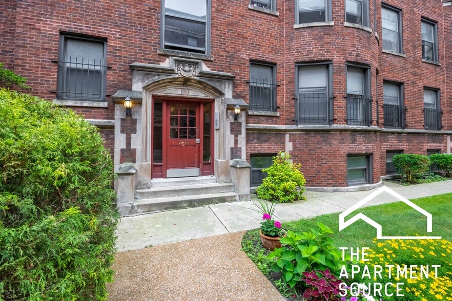 Building Photo - 7722 N Marshfield Ave