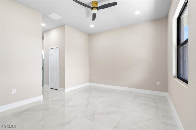 Building Photo - 2809 25th St SW