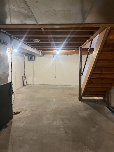 Building Photo - 1208 Miller St