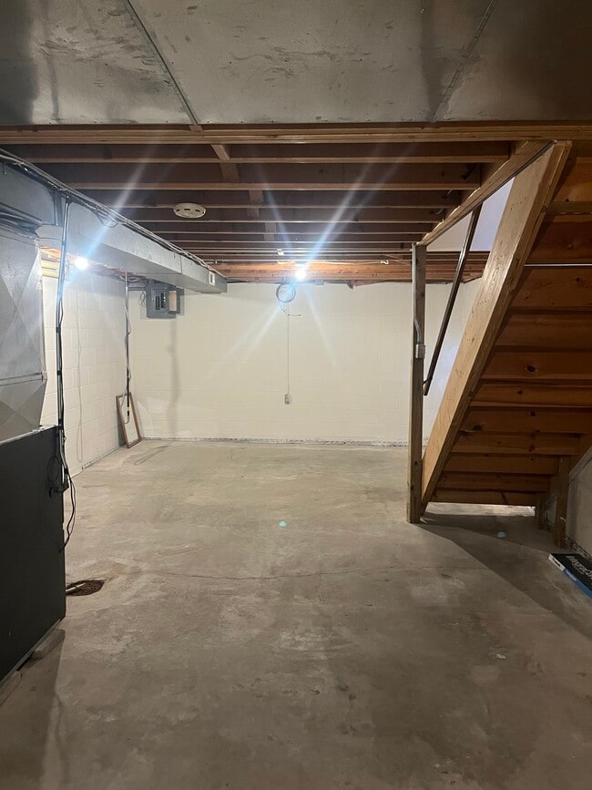 Building Photo - 1208 Miller St