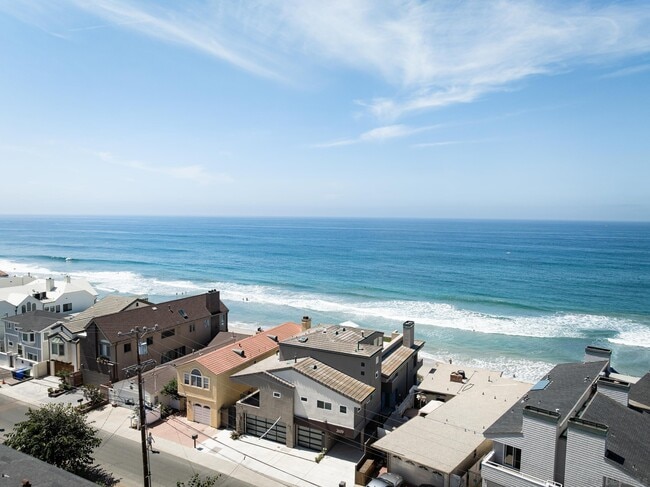 Building Photo - 2609 Ocean St