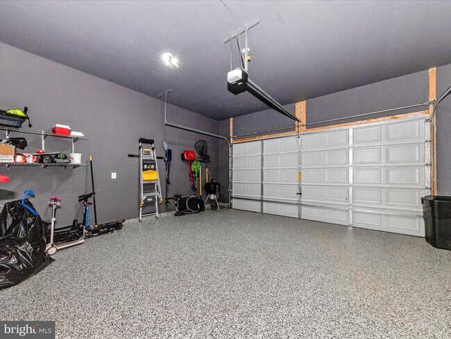 Building Photo - 1807 Fairway Ln