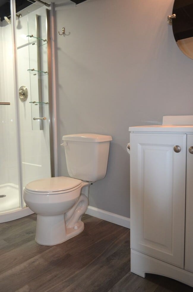 Building Photo - Price Drop! Updated 4 bed 3 bath in Fenton