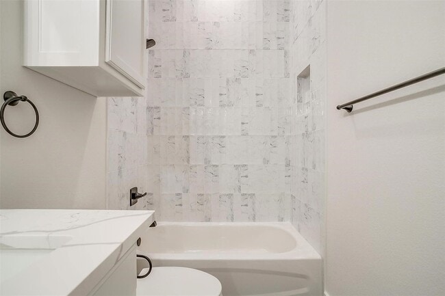 Building Photo - 1007 Meadow Wood Ter