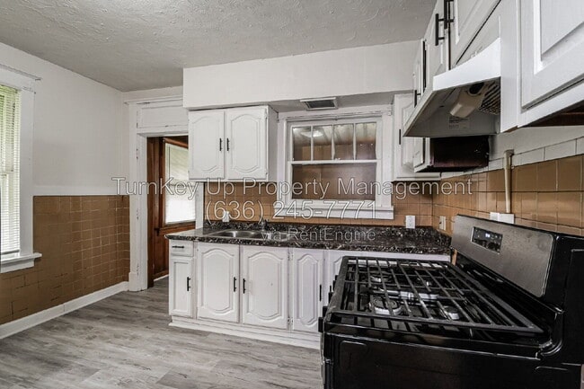 Building Photo - 6997 Edison Ave