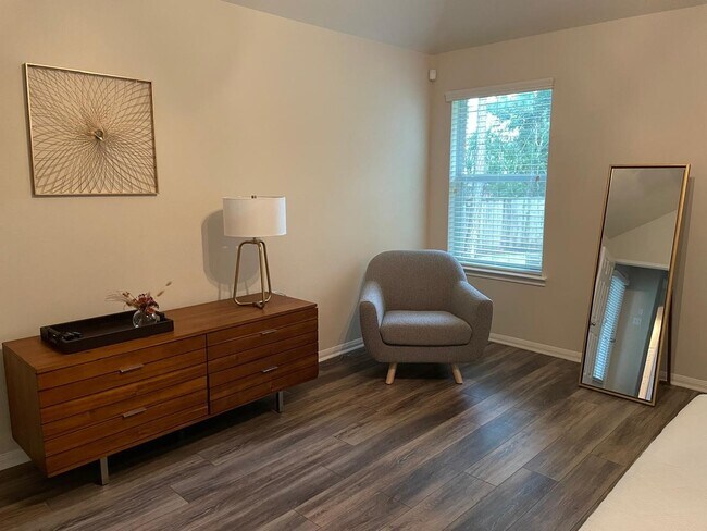 Building Photo - 31 W Spindle Tree Cir