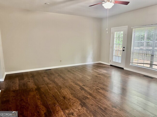 Building Photo - 2290 Fairways Ct