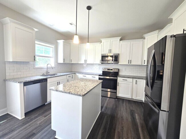 Building Photo - Raeford Rental