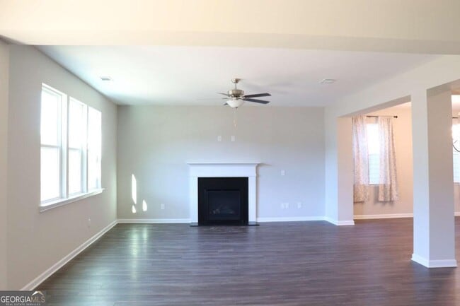 Building Photo - 4376 Waxwing St