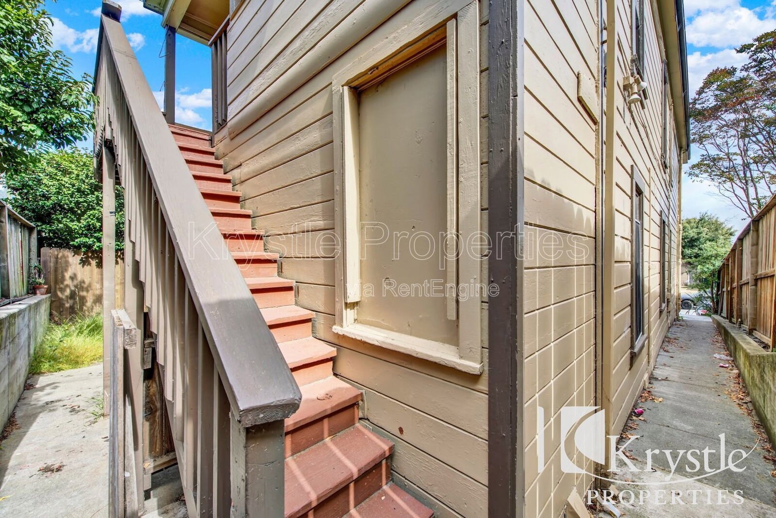 Building Photo - 709 Carolina St