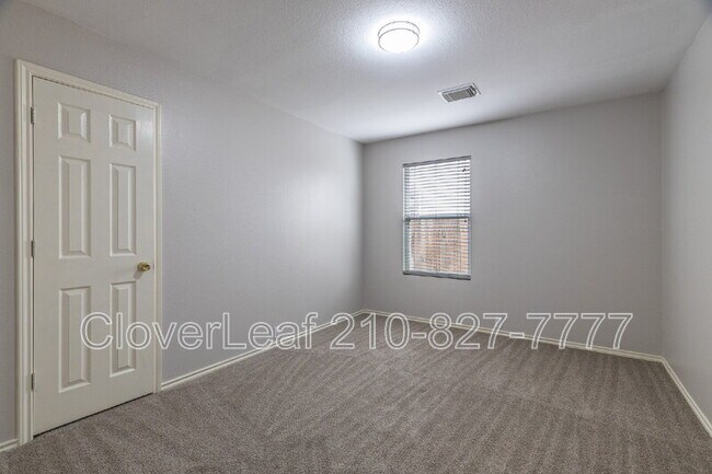 Building Photo - 3011 Pedernales Dr