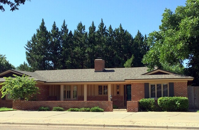 Building Photo - 3425 74th St