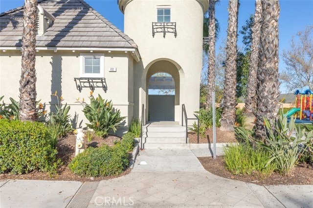 Building Photo - 1800 E Lakeshore Dr