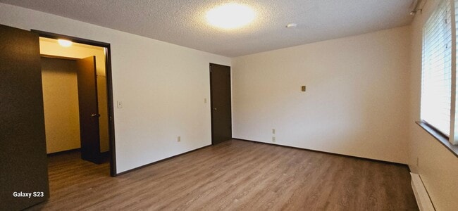Building Photo - Puyallup 2bed/1.5 bath Duplex