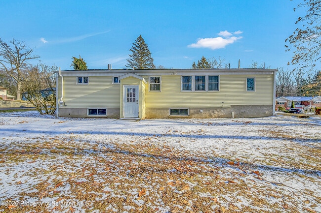 Building Photo - 301 Seymour Ave