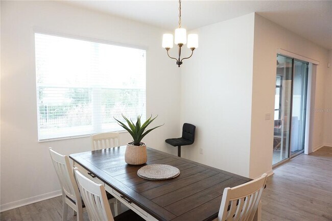 Building Photo - 5732 Newberry Pnes Ave