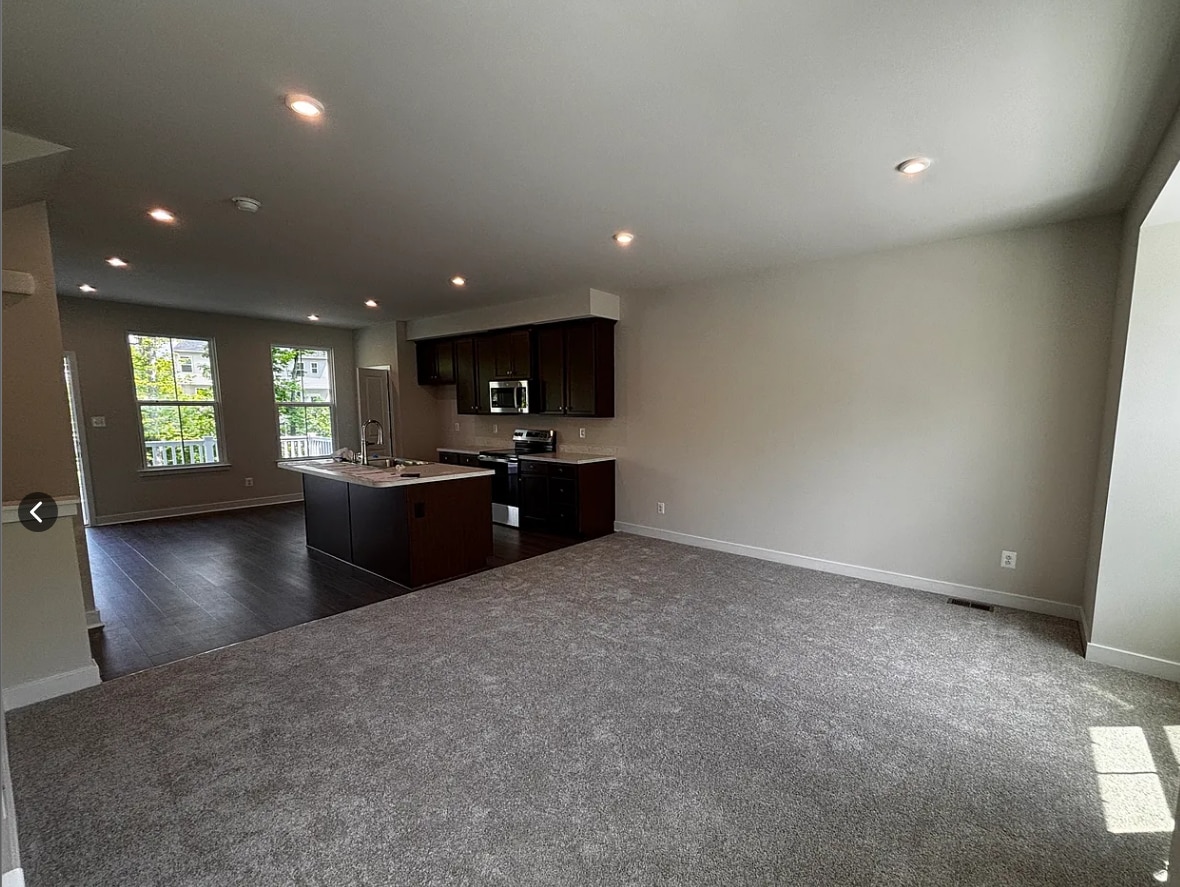 Building Photo - 1815 Bergerac Ct
