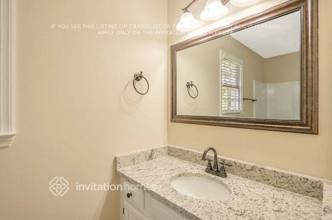 Building Photo - 300 Birch Creek Cir