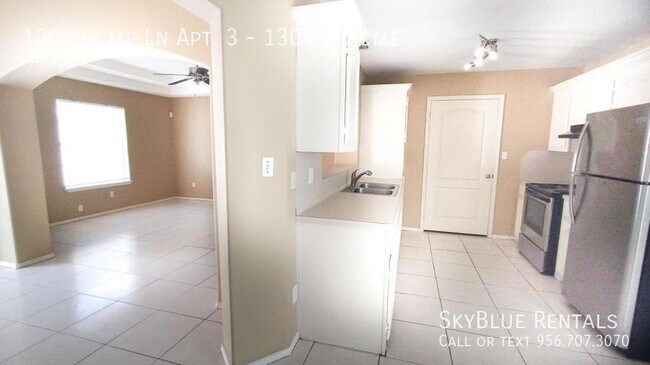 Building Photo - 1304 Acme Ln