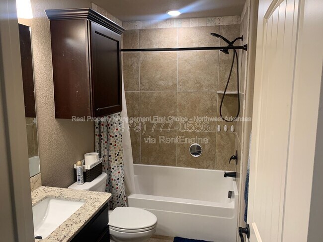 Building Photo - 1630 Abbey Ln