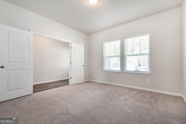 Building Photo - 150 Longleaf St