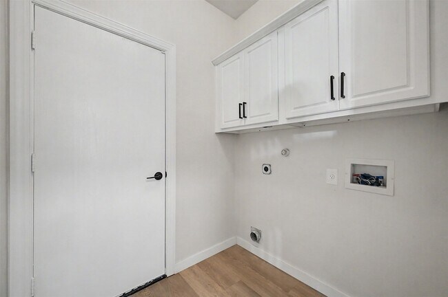 Building Photo - 1641 Knight Trail