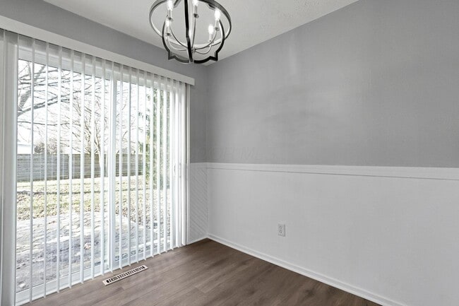 Building Photo - 199 N Spring Rd