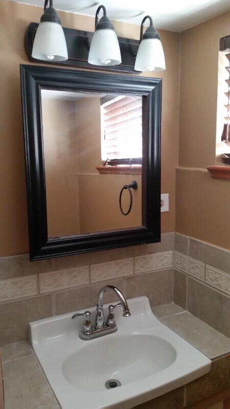 Building Photo - 3251 Sheridan Boulevard