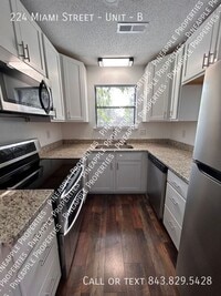 Building Photo - 224 Miami St