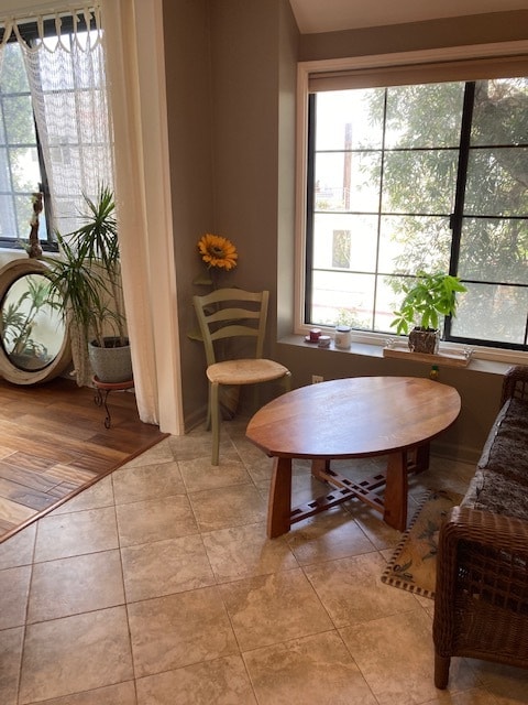 cafe breakfast area - 5100 Via Dolce
