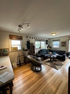 Building Photo - 8 Newton St