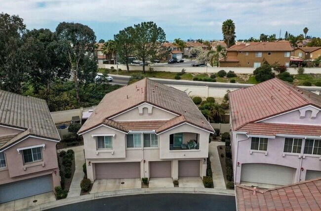 Building Photo - 1138 De Leon Dr