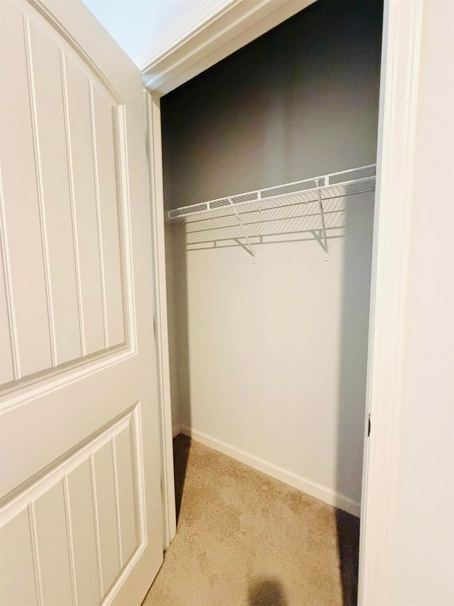 Building Photo - 50 Arrowwood Trl