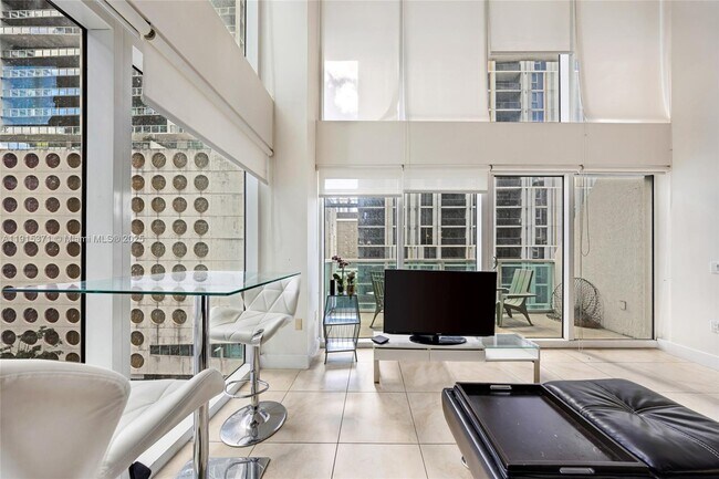 Building Photo - 41 SE 5th St