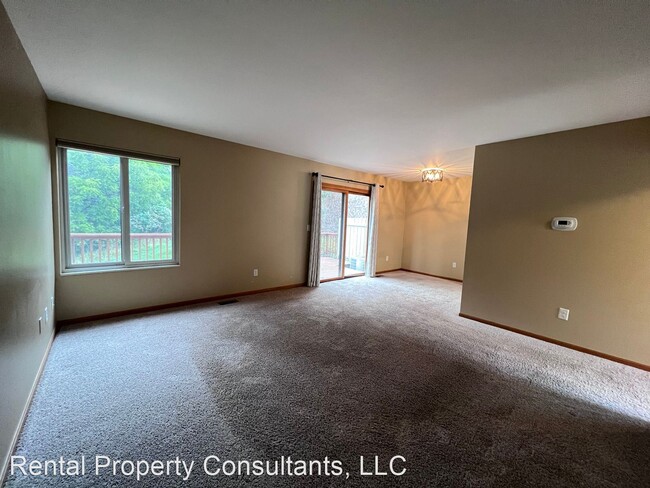 Building Photo - 2 br, 1.5 bath House - 6359 Wainscot Dr.