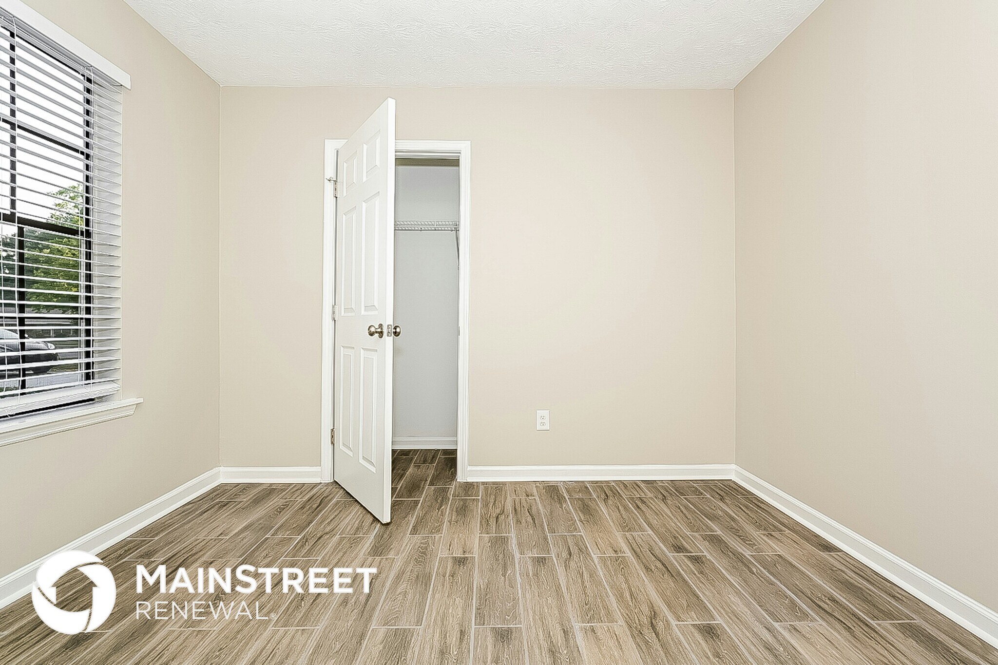 Building Photo - 5704 Phillips Dr