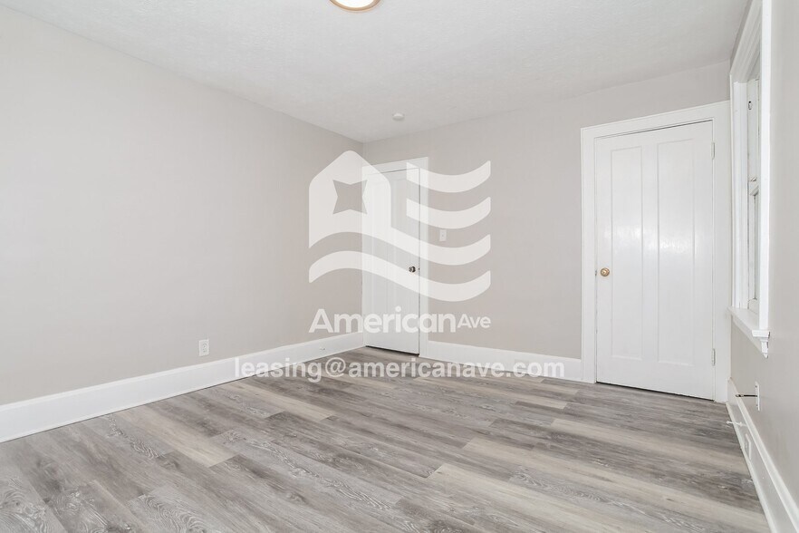 Building Photo - 3619 Norwich Ave