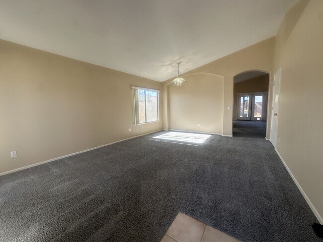 Building Photo - Rare single-level home offers 5 bedrooms and a versatile floor plan designed for comfortable living