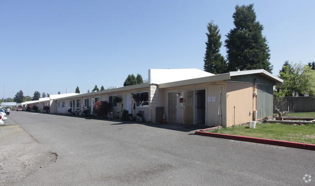 Building Photo - Village Court Apartments