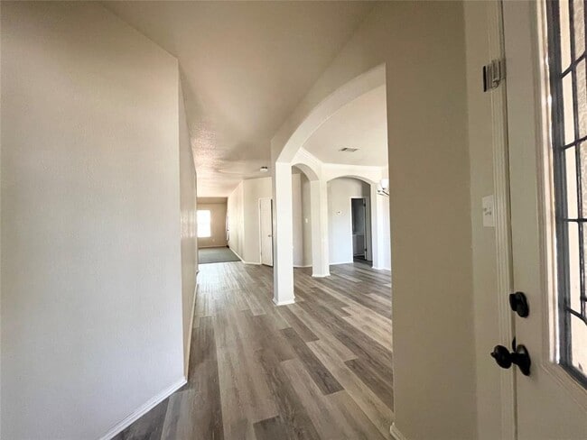 Building Photo - 1506 Amarylis Dr