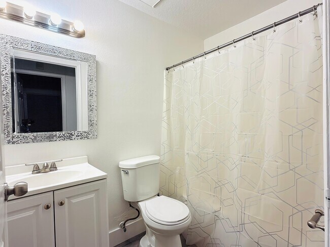 Building Photo - 6921 Long Needle Ct