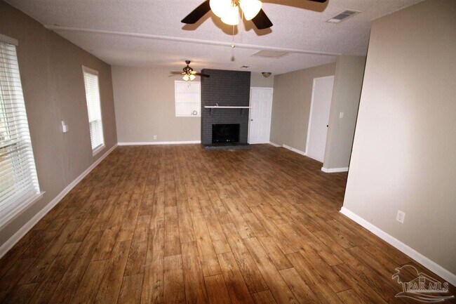 Building Photo - 5200 Springdale Dr